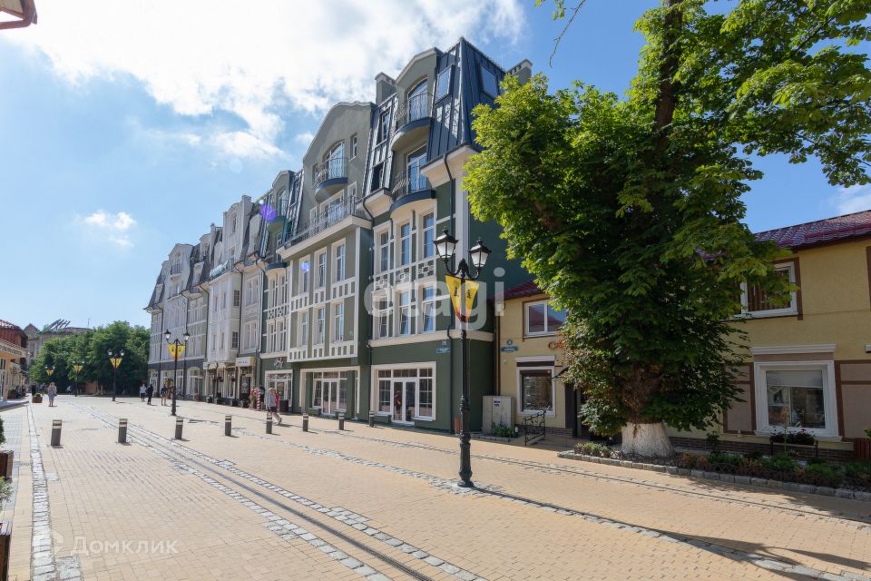 Продаётся 3-комнатная квартира, 118.4 м²
