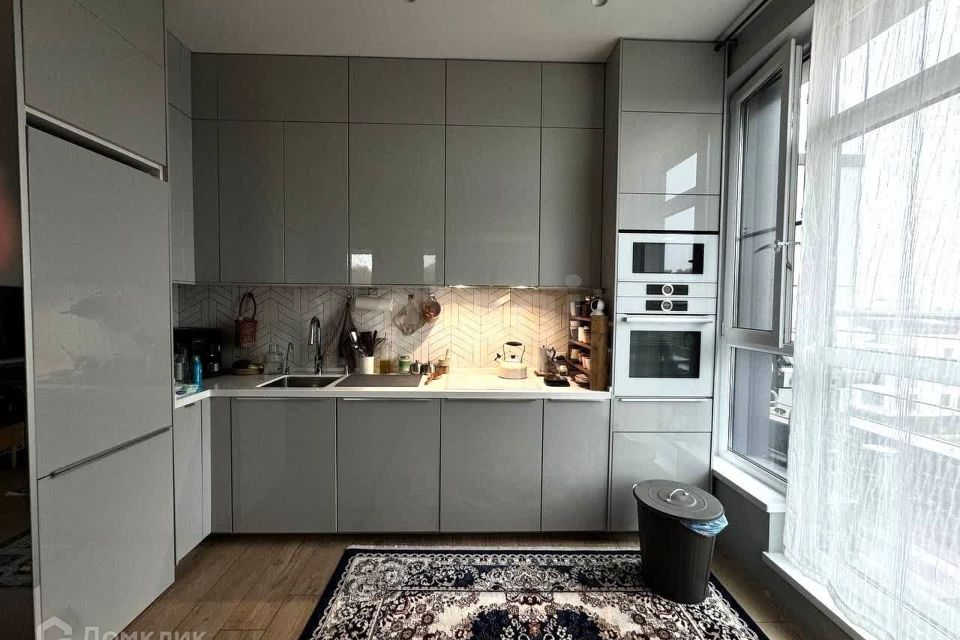 Продаётся 1-комнатная квартира, 65 м²