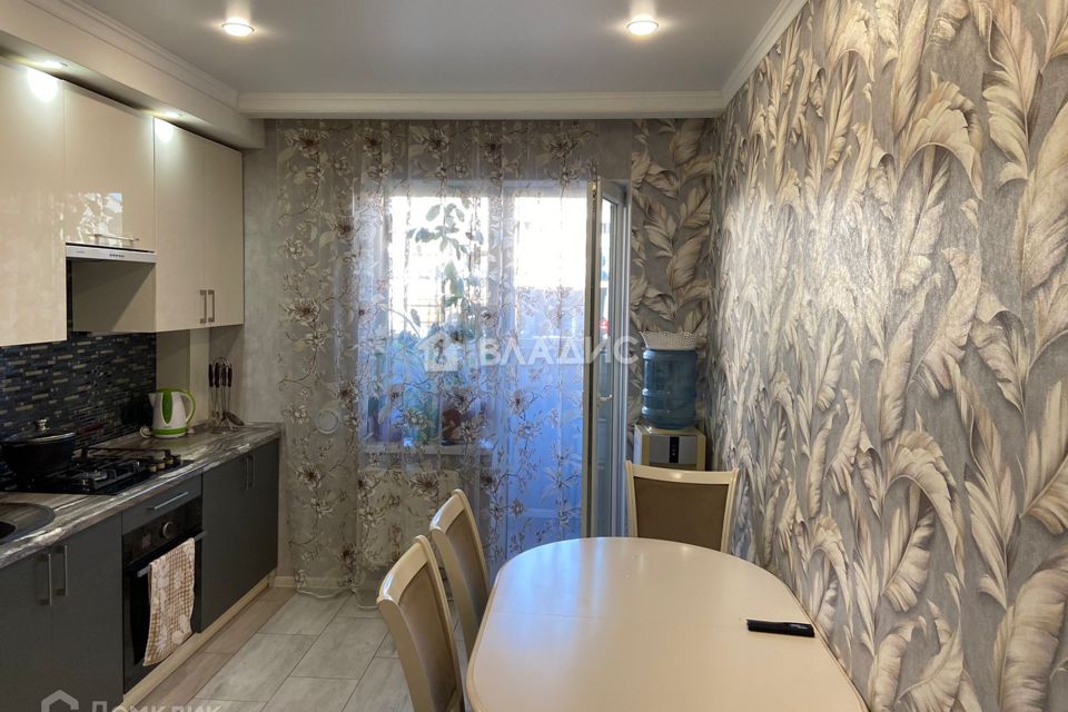 Продаётся 2-комнатная квартира, 64.3 м²