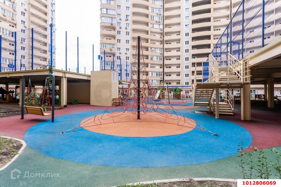 Продаётся 1-комнатная квартира, 47.06 м²