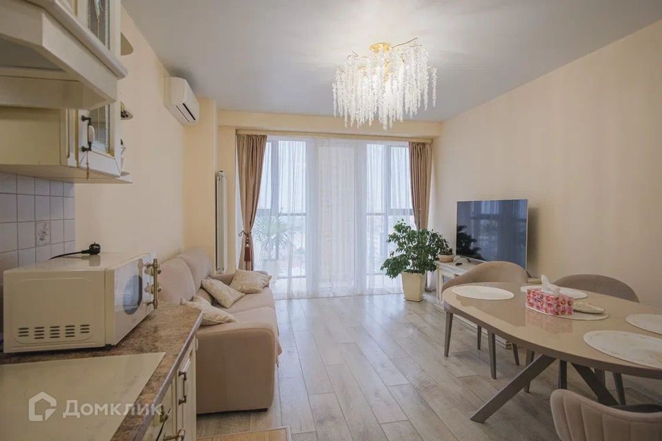 Продаётся 2-комнатная квартира, 82.8 м²