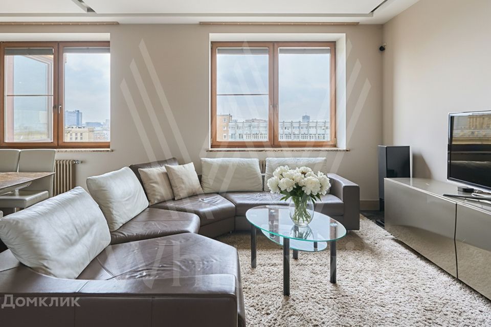 Продаётся 3-комнатная квартира, 125 м²