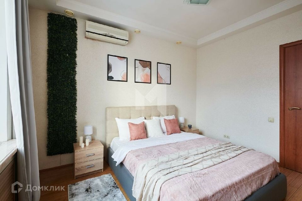Продаётся 3-комнатная квартира, 100 м²