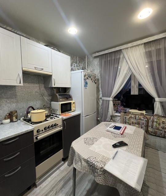 Продаётся 3-комнатная квартира, 57.9 м²