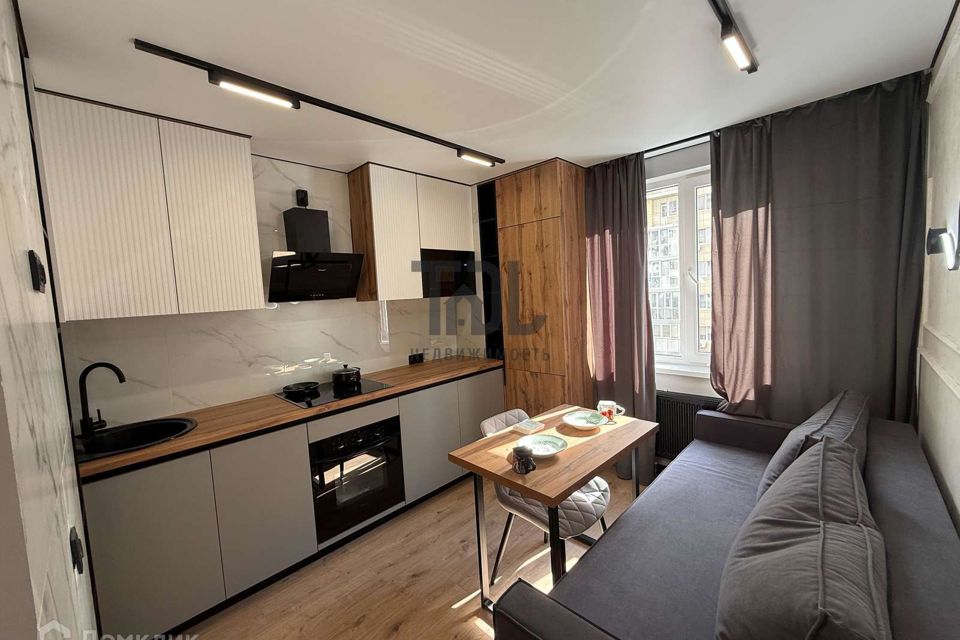 Продаётся 1-комнатная квартира, 43 м²