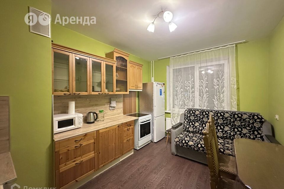 Сдаётся 2-комнатная квартира, 75 м²
