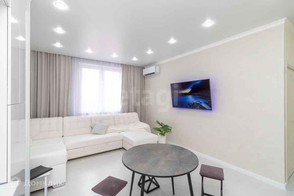 Продаётся 1-комнатная квартира, 46.7 м²