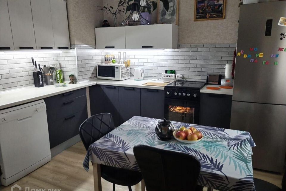 Продаётся 3-комнатная квартира, 79.6 м²
