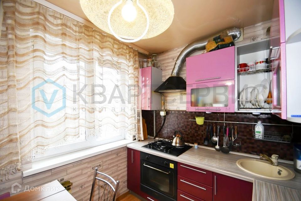 Продаётся 4-комнатная квартира, 59.9 м²