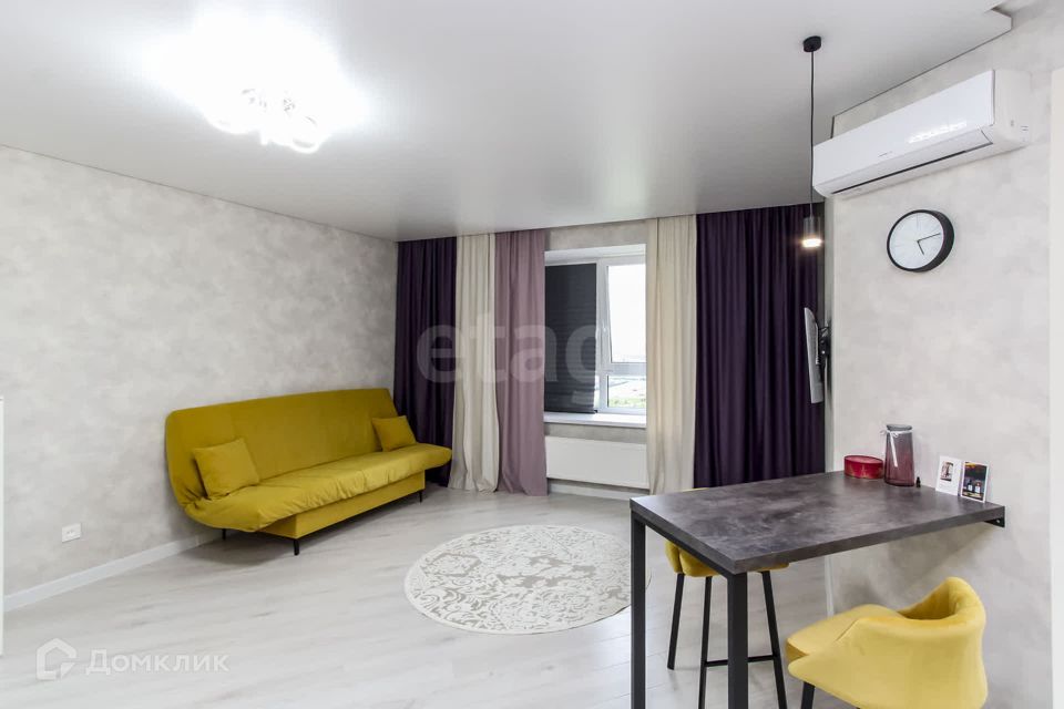 Продаётся 1-комнатная квартира, 42 м²