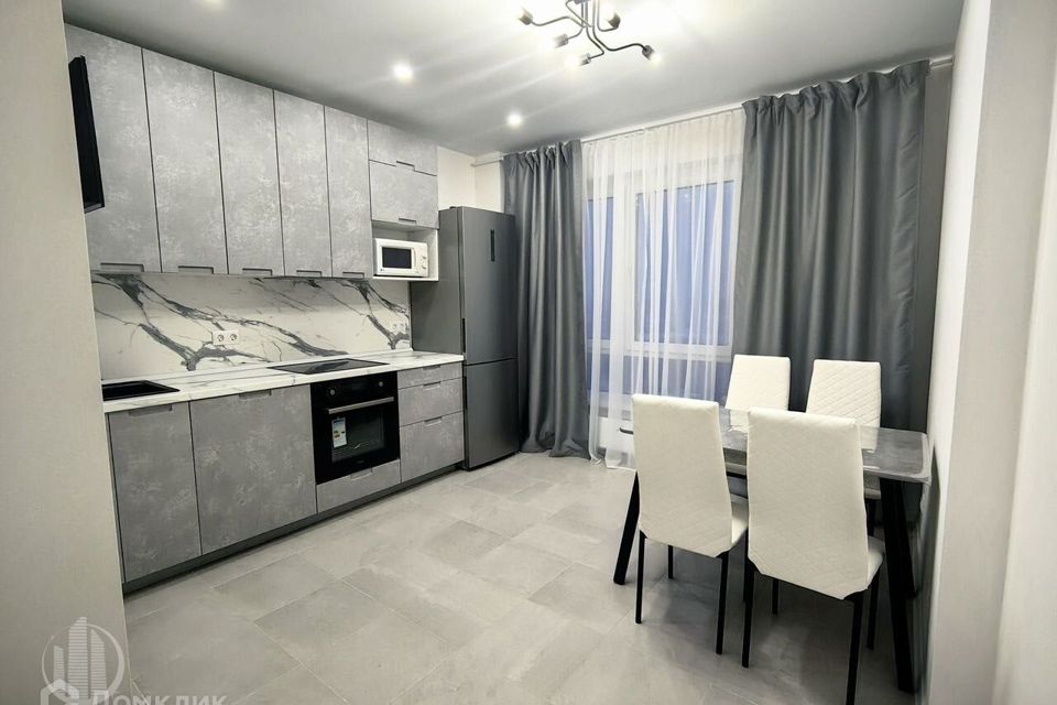 Сдаётся 1-комнатная квартира, 42 м²