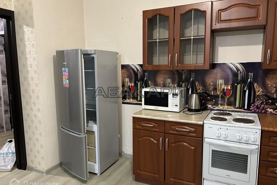 Сдаётся 1-комнатная квартира, 50 м²