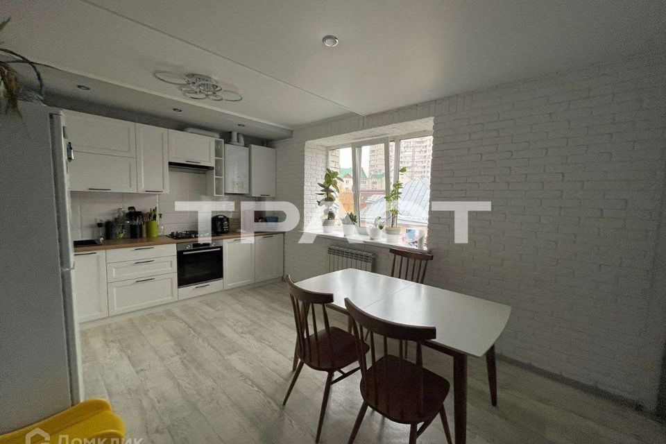 Продаётся 3-комнатная квартира, 84 м²