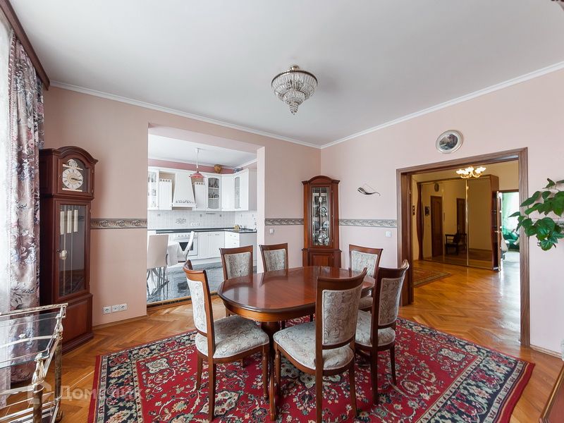 Сдаётся 3-комнатная квартира, 160 м²