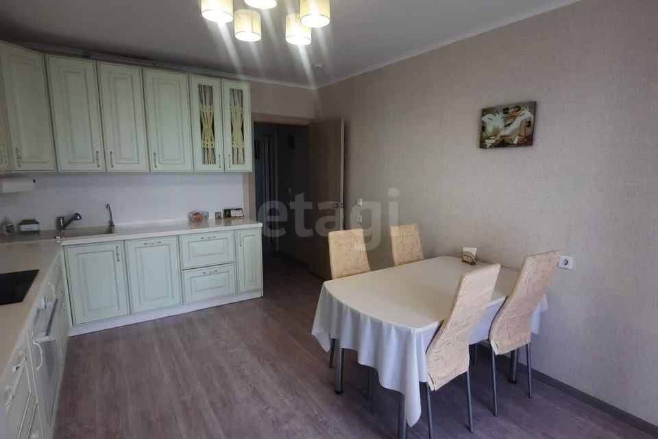 Продаётся 2-комнатная квартира, 65.3 м²