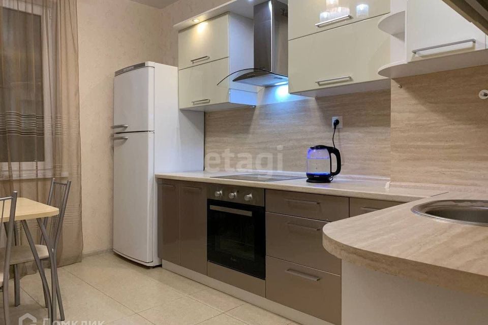 Сдаётся 2-комнатная квартира, 60 м²