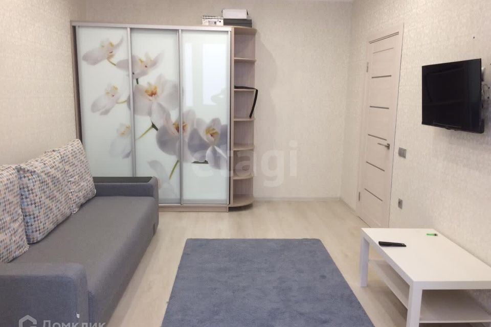 Продаётся 1-комнатная квартира, 40.2 м²