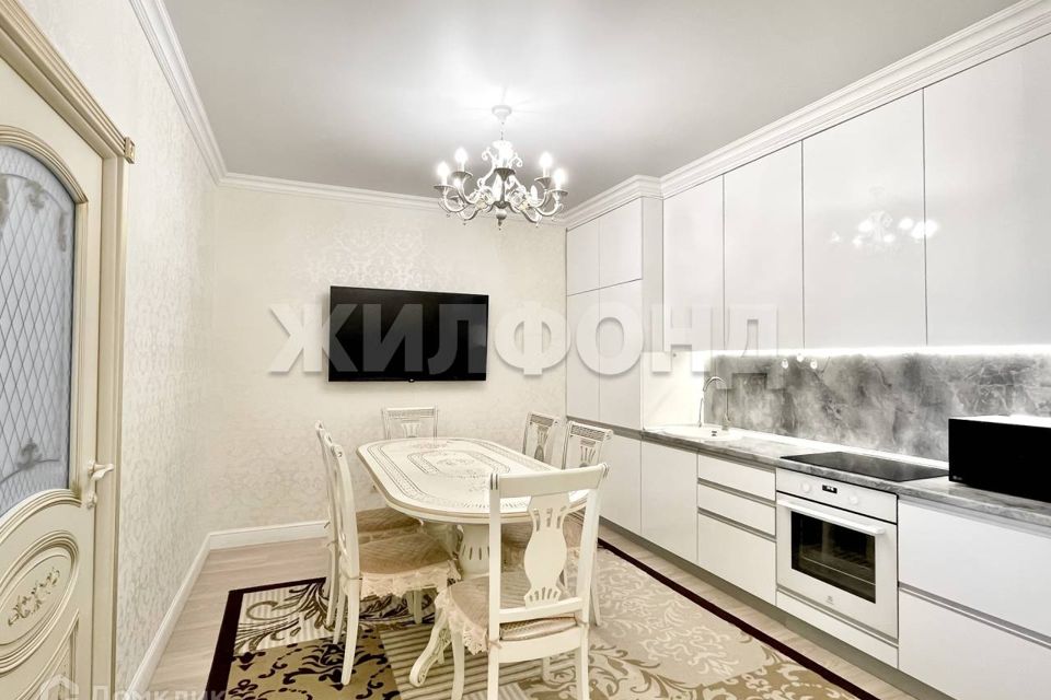 Продаётся 4-комнатная квартира, 83.6 м²