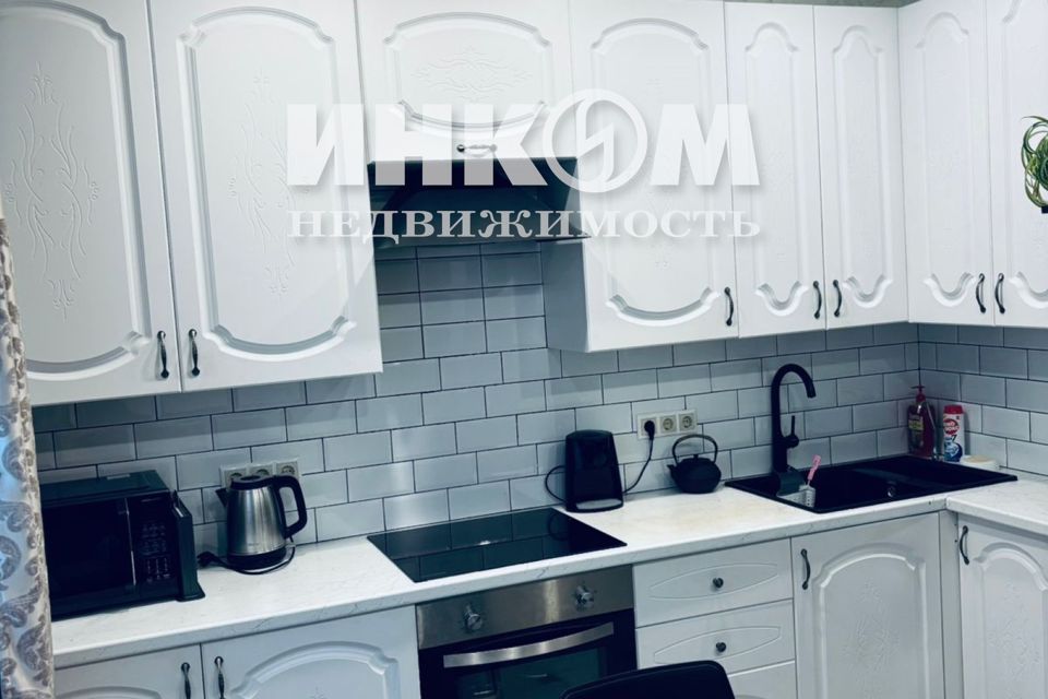 Продаётся 3-комнатная квартира, 72.7 м²