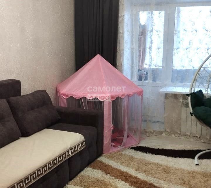 Продаётся 3-комнатная квартира, 58.2 м²