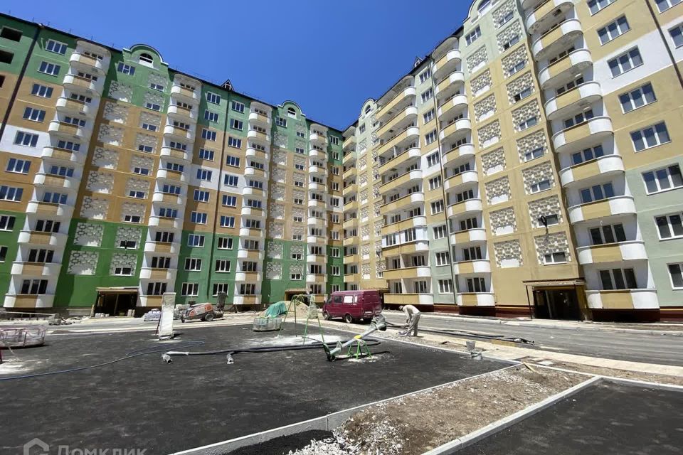 Продаётся 1-комнатная квартира, 54 м²