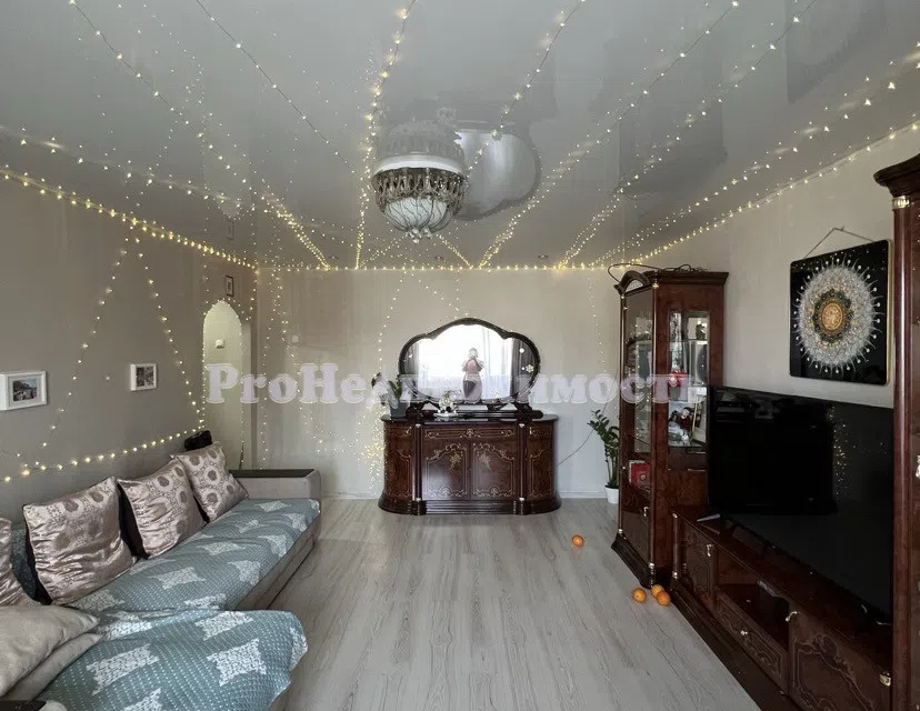 Продаётся 4-комнатная квартира, 64 м²
