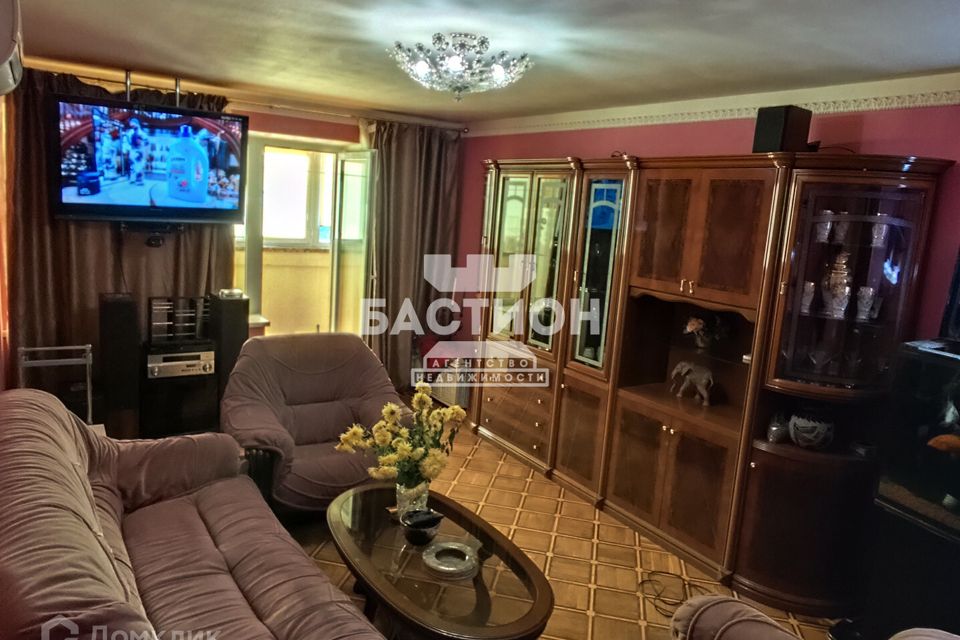 Продаётся 4-комнатная квартира, 99.4 м²