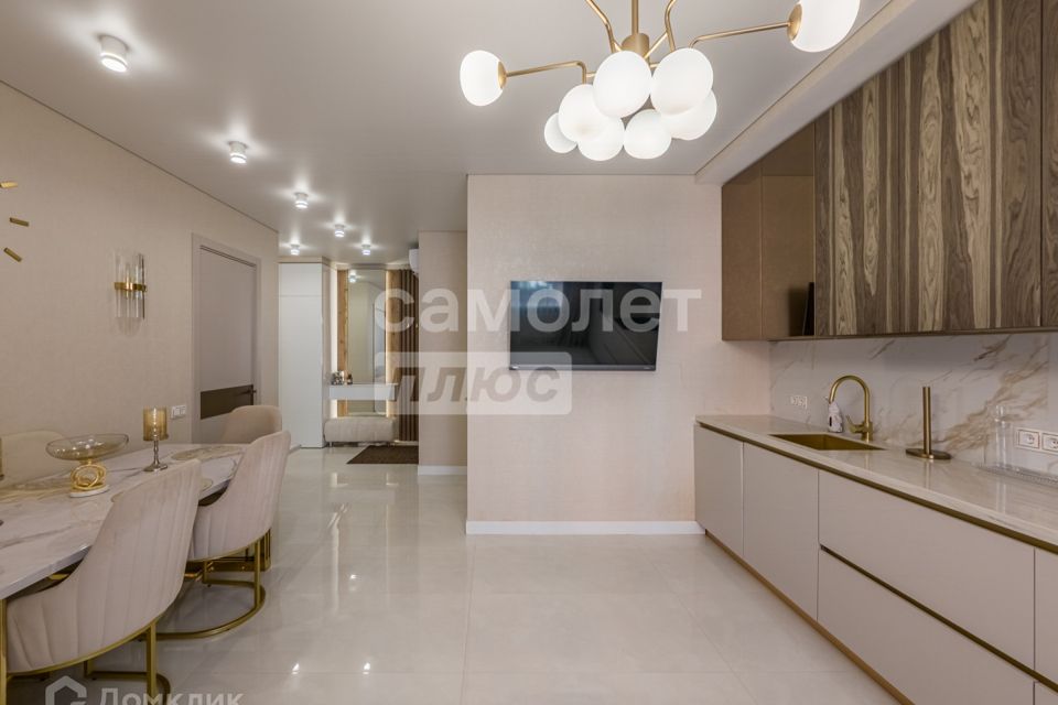 Продаётся 4-комнатная квартира, 96.3 м²