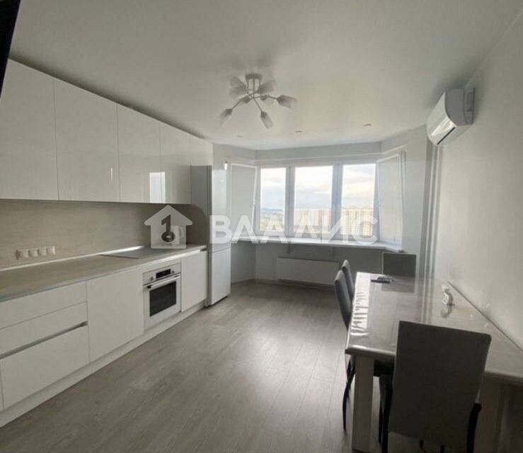 Продаётся 2-комнатная квартира, 58.5 м²