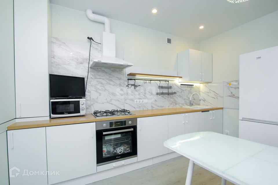 Продаётся 1-комнатная квартира, 42.3 м²