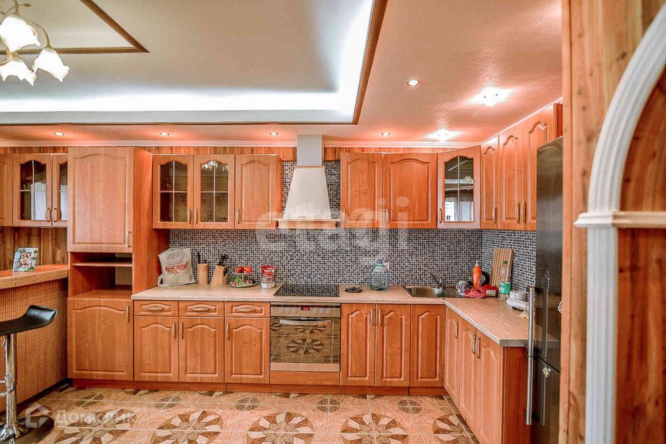 Сдаётся 2-комнатная квартира, 90 м²