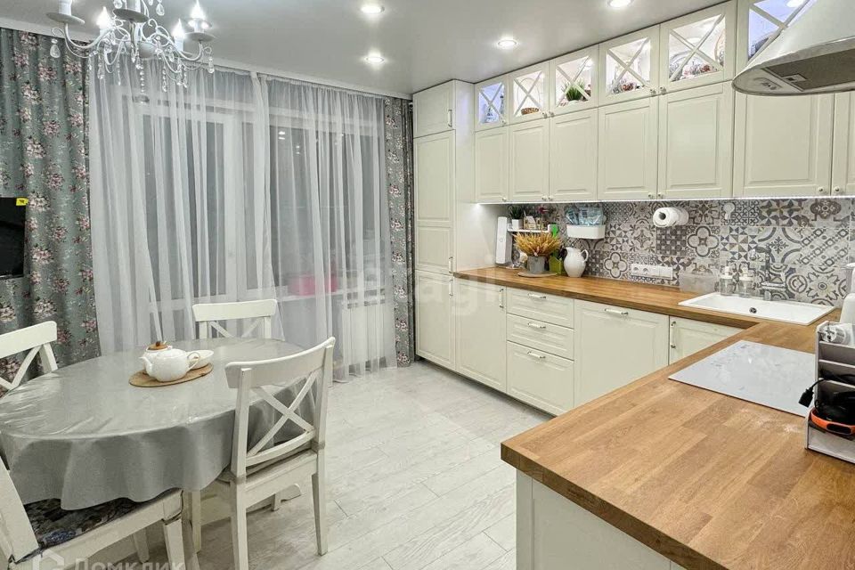 Продаётся 2-комнатная квартира, 59.3 м²