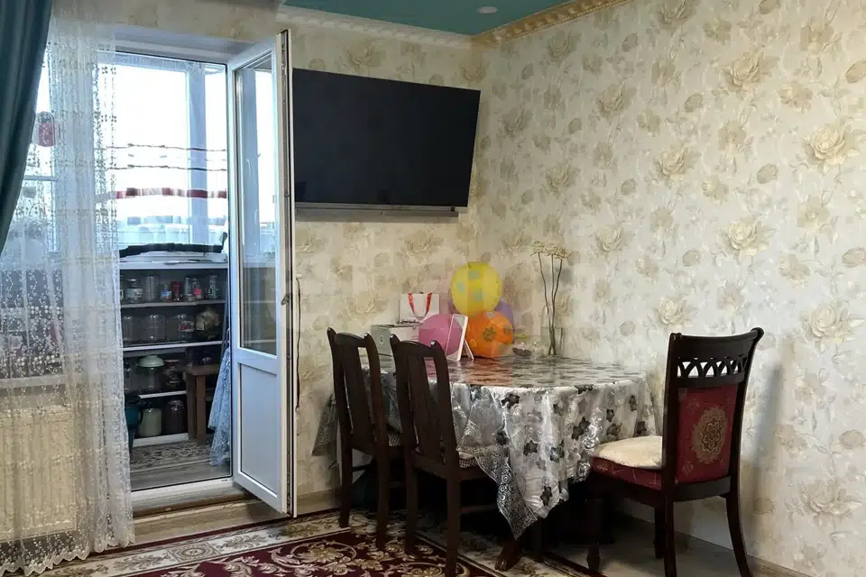 Продаётся 1-комнатная квартира, 55.7 м²