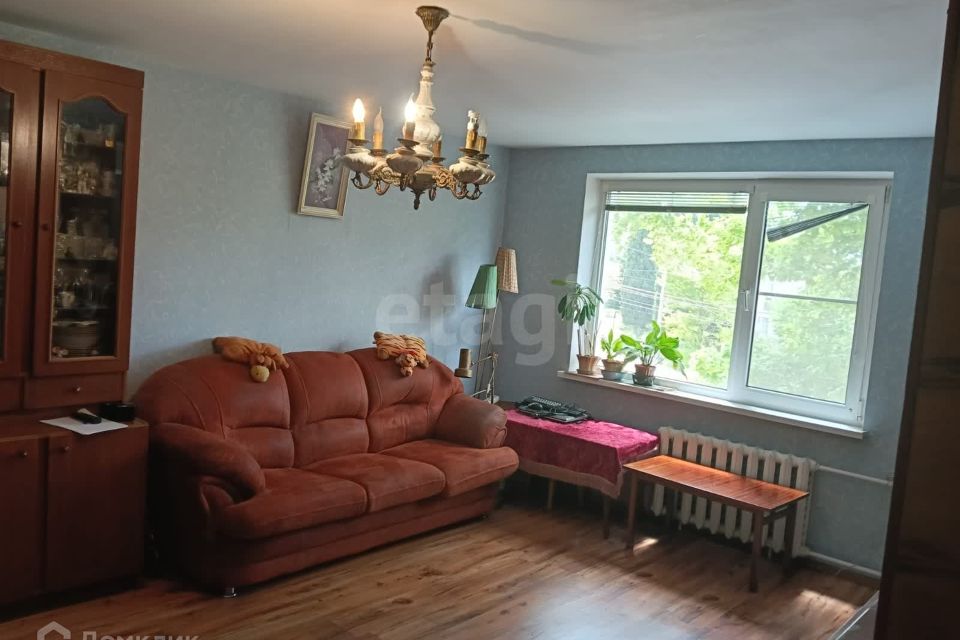 Продаётся 4-комнатная квартира, 74.5 м²