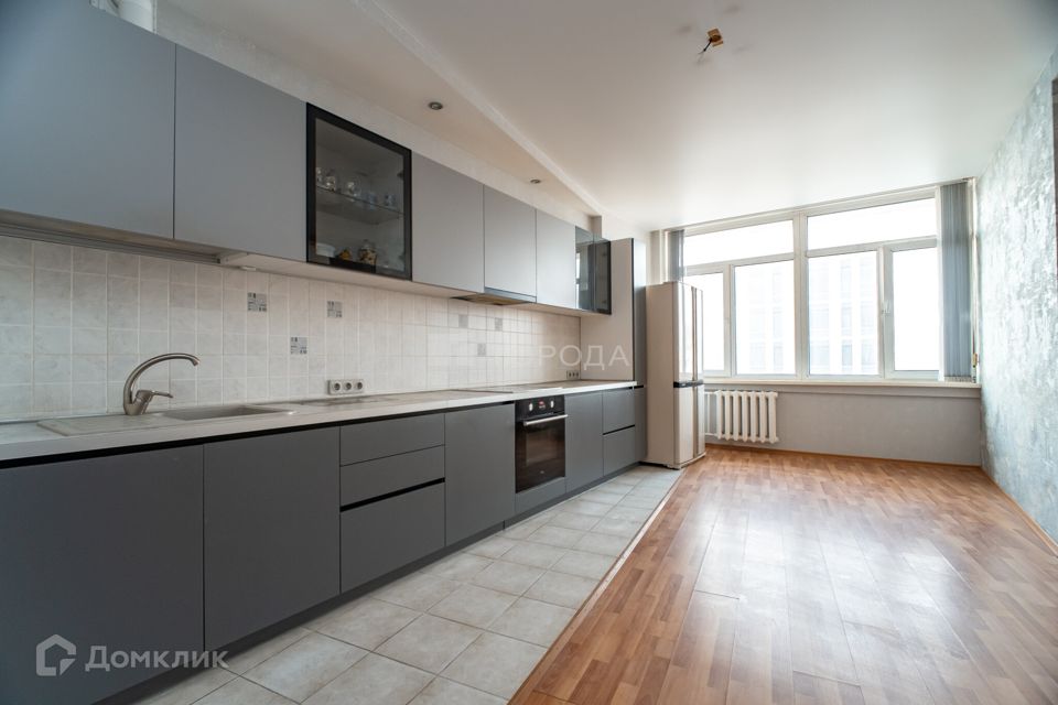 Продаётся 3-комнатная квартира, 117.2 м²