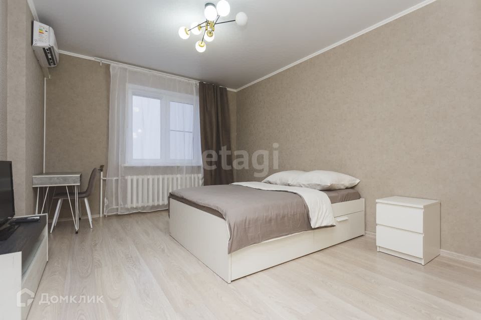 Продаётся 1-комнатная квартира, 42 м²