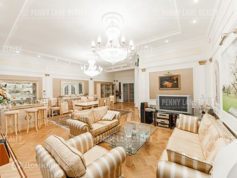 Сдаётся 4-комнатная квартира, 180 м²