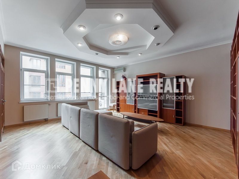 Сдаётся 4-комнатная квартира, 145 м²