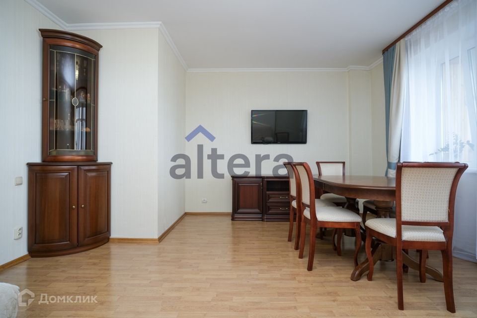Продаётся 4-комнатная квартира, 120.6 м²