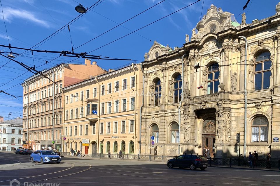 Продаётся комната в 5-комн. квартире, 85 м²