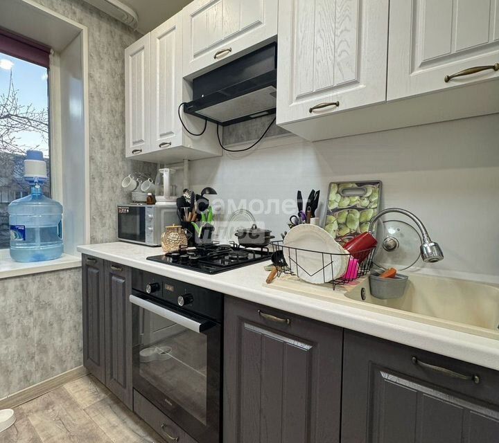 Продаётся 3-комнатная квартира, 59.4 м²