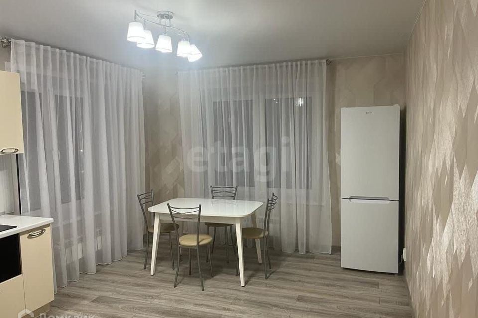 Продаётся 2-комнатная квартира, 61.7 м²