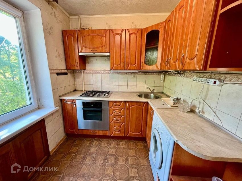Продаётся 4-комнатная квартира, 65 м²