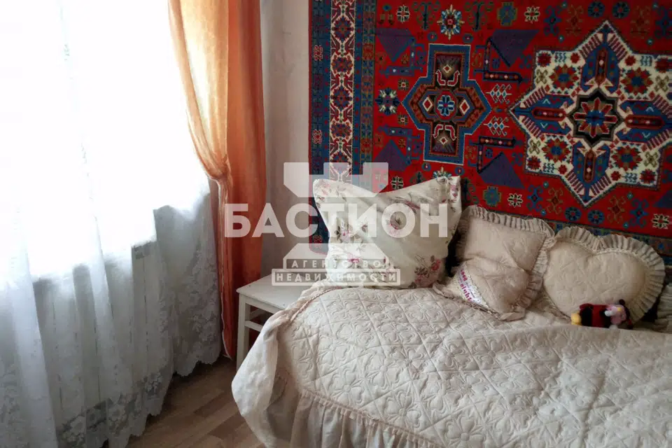 Продаётся 4-комнатная квартира, 72 м²