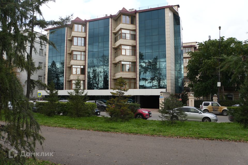 Продаётся 3-комнатная квартира, 115 м²