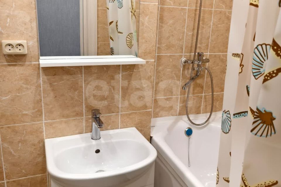 Продаётся комната в 1-комн. квартире, 18 м²