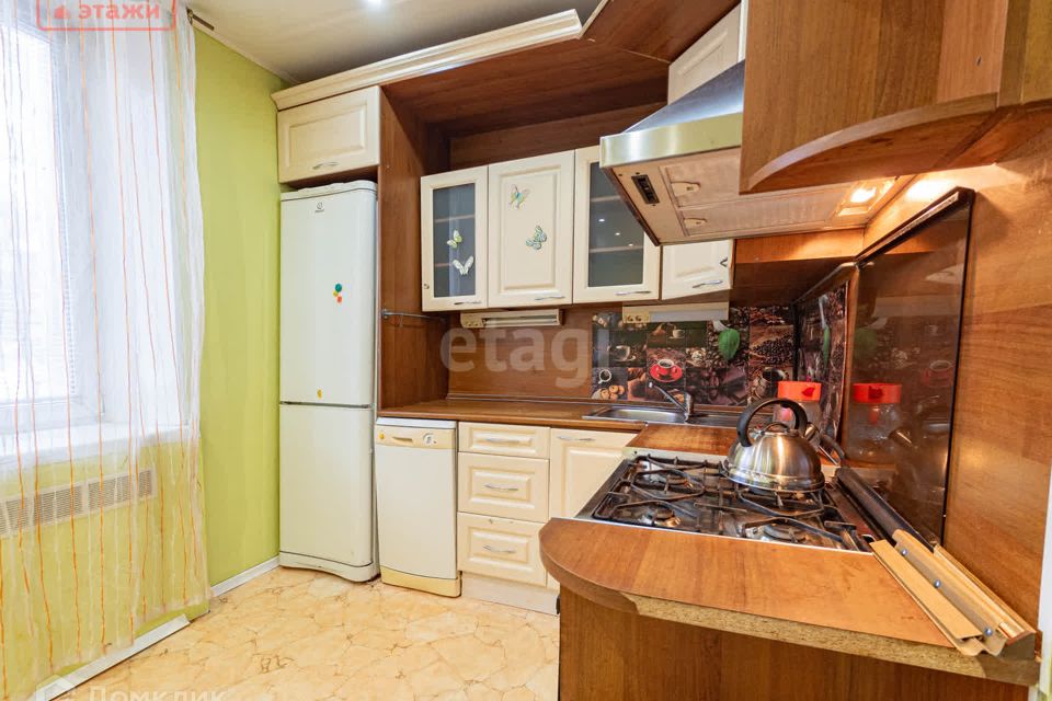 Продаётся 4-комнатная квартира, 105 м²