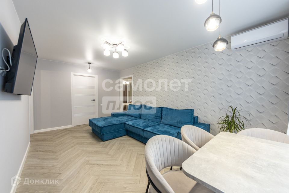 Продаётся 4-комнатная квартира, 87.8 м²