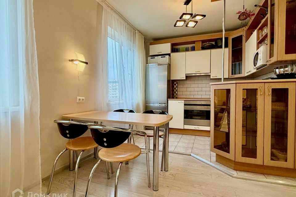 Сдаётся 2-комнатная квартира, 73.6 м²