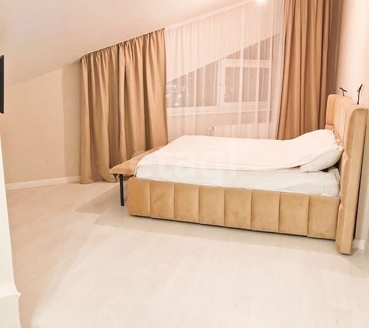 Продаётся 3-комнатная квартира, 123 м²